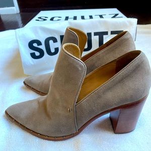 Schutz Women’s Fomo Suede Ankle Boots Size 7